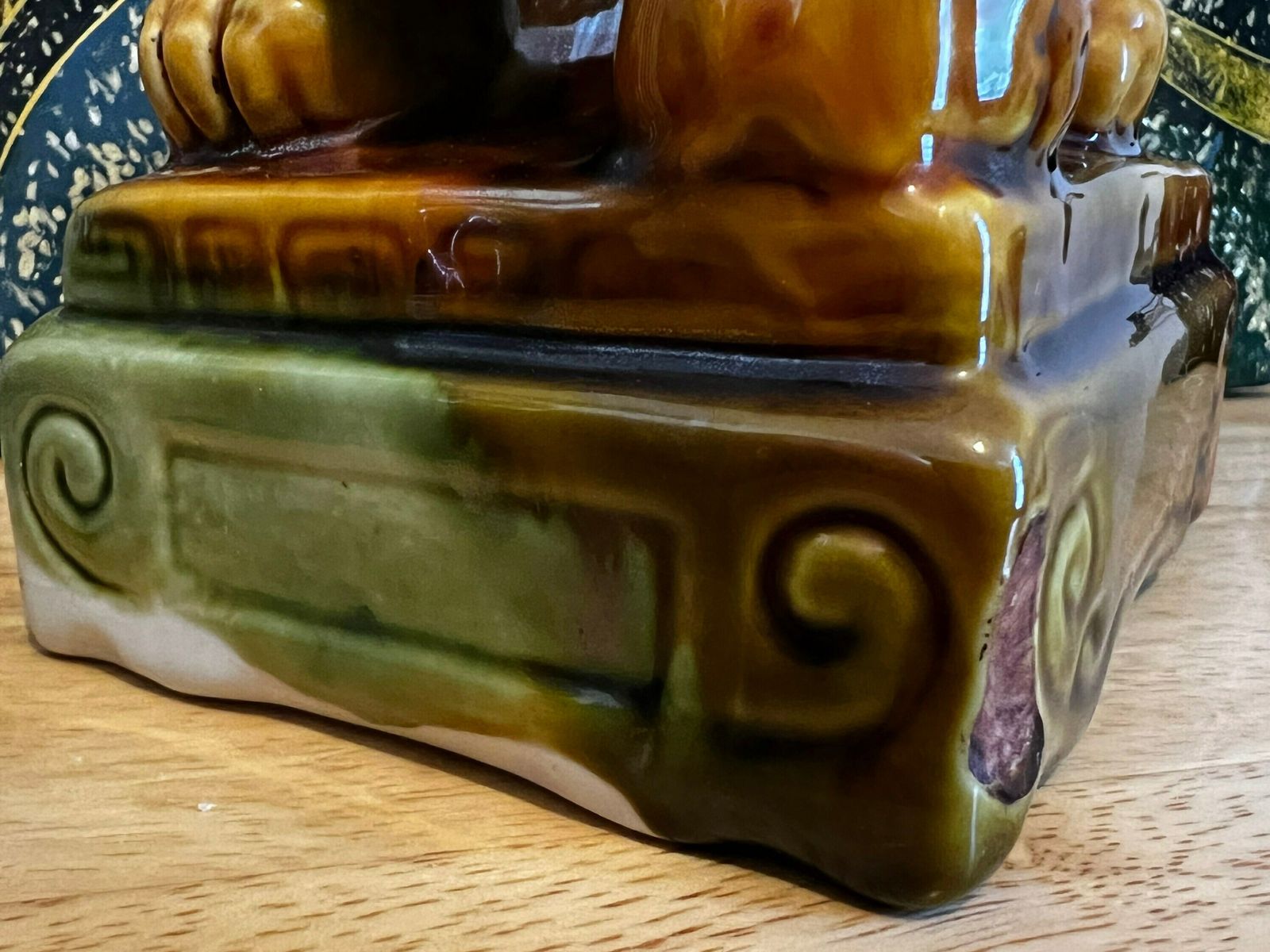 photo furniture Chinese Majolica Famille Verte Foo Dogs On Stands , Majolica Orange Foo Dogs, Chinese Foo Dog Statues Figurine, Asian Home Decor