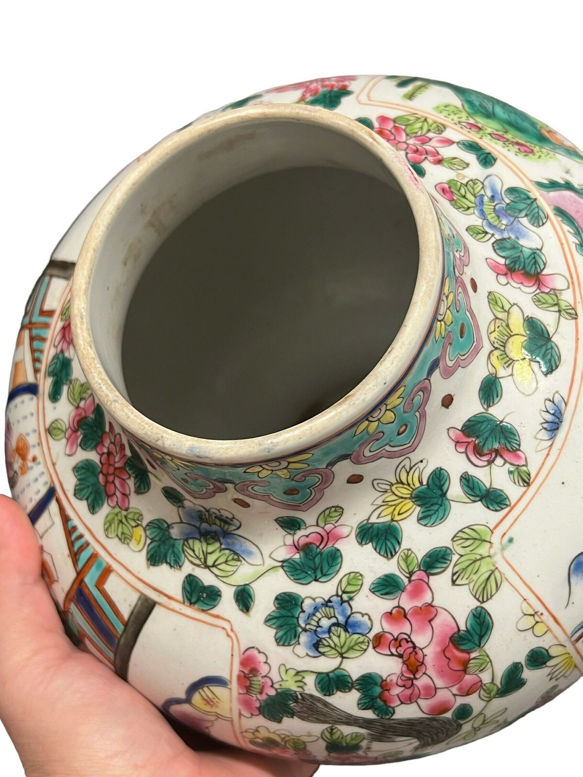 Chinese Famille Rose Porcelain Vase/ Jar 20th Century, Approximately Height 24cm, Circumference 75cm photo 180.0