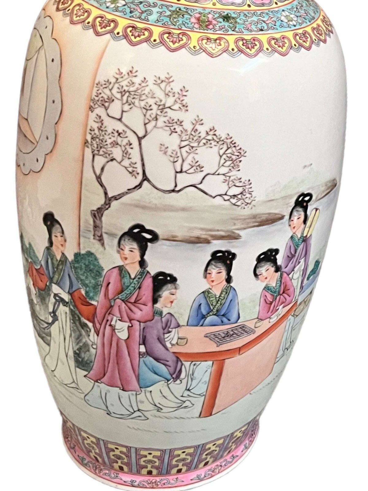 Chinese Famille Rose Porcelain Vasemid 20th Century, photo for sale