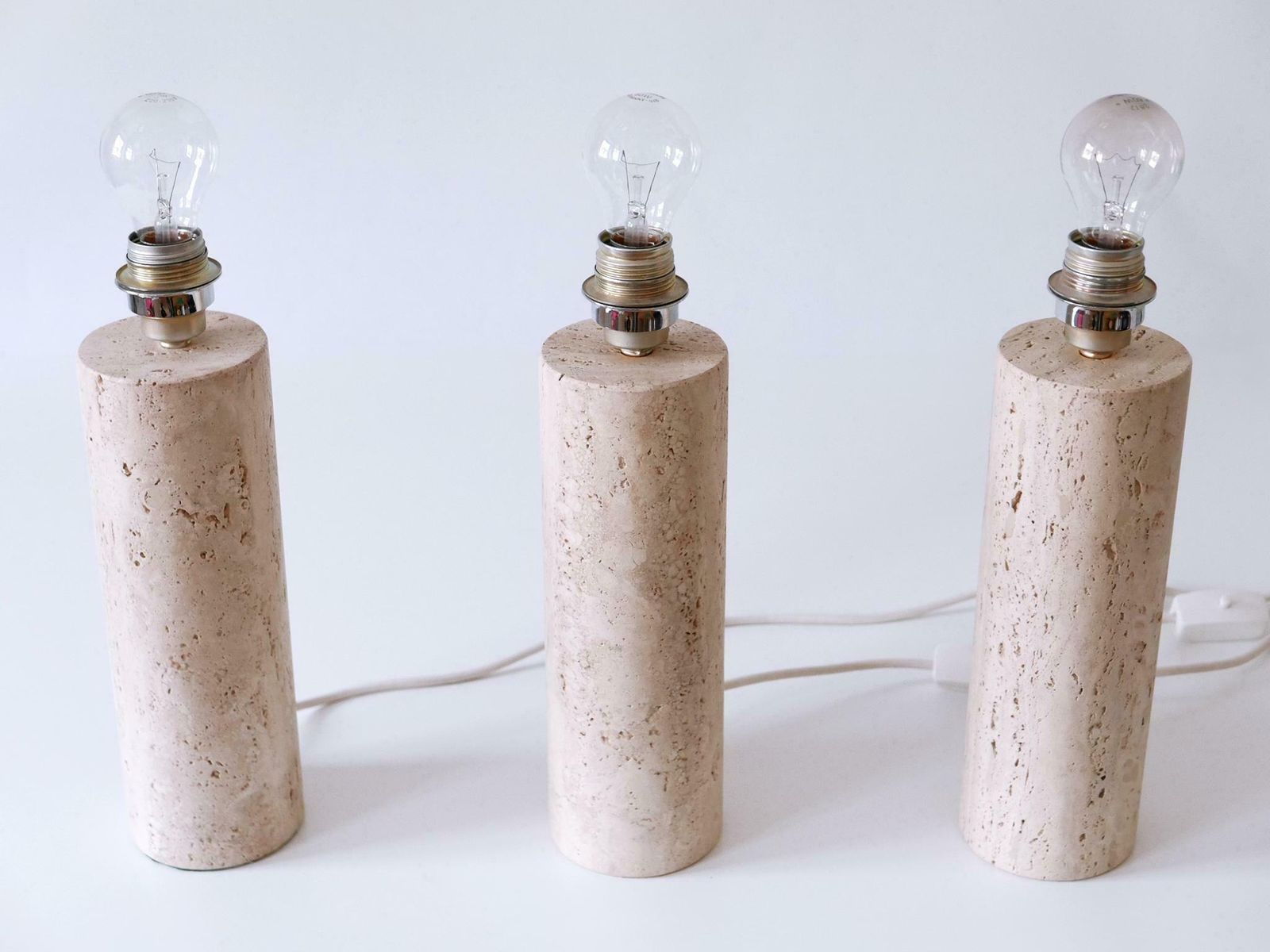photo vinterior Set Of Three Elegant Mid Century Modern Travertine Table Lamps Italy 1960s