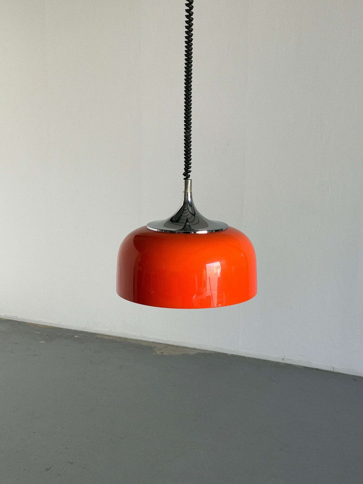 Mid Century Modern Orange Pendant Lamp Designed By Harvey Guzzini For Meblo, 1970s Space Age, Yugoslavia / Atomic Age Ufo Hanging Light