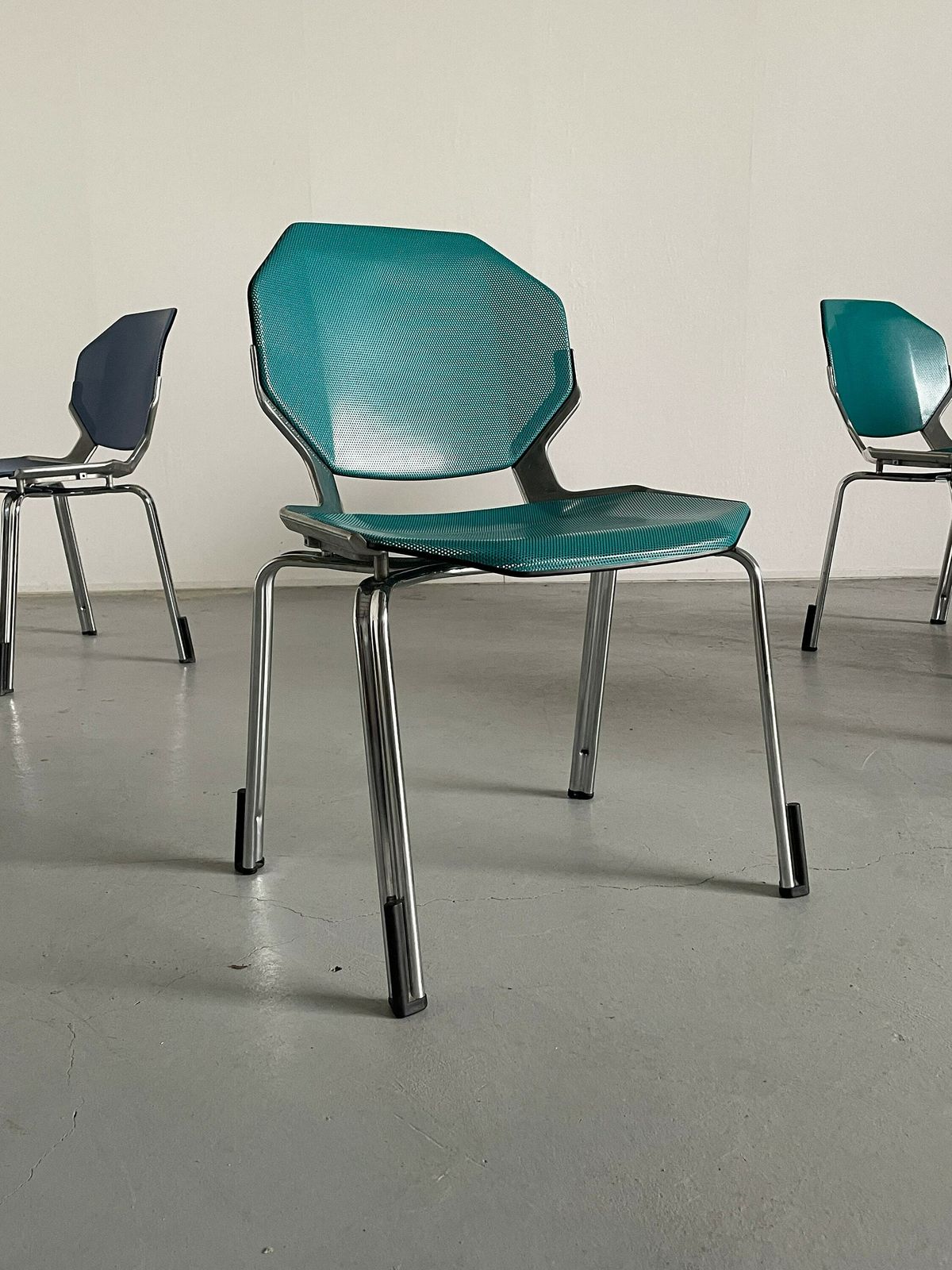 Space Age Futuristic Octagonal Metal Stackable Dining Chairs Or Visitor Office Chairs By Fröscher Sitform, 1990s Germany photo buy