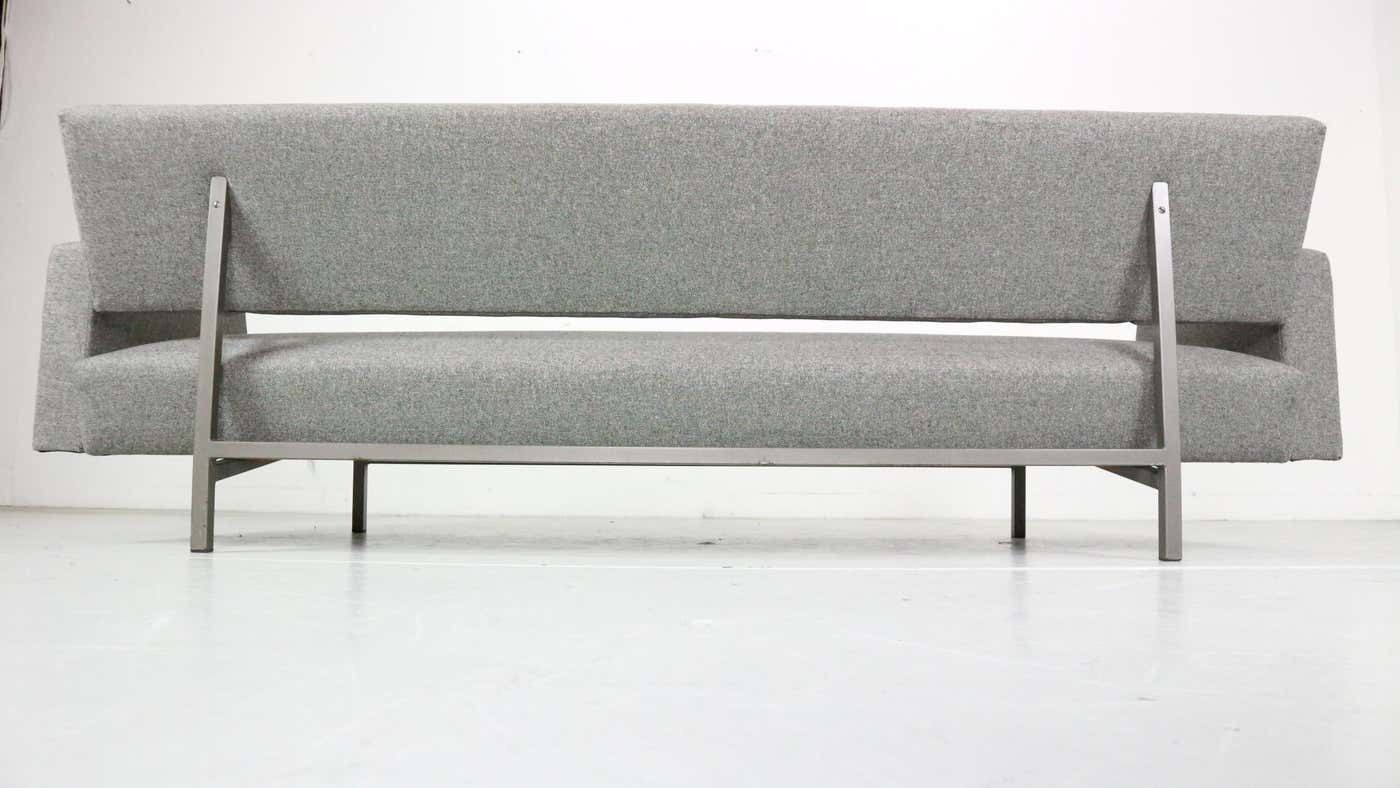 photo vinterior Rob Parry Newly Reupholstery Sofa/ Daybed For Gelderland, 1960 Dutch