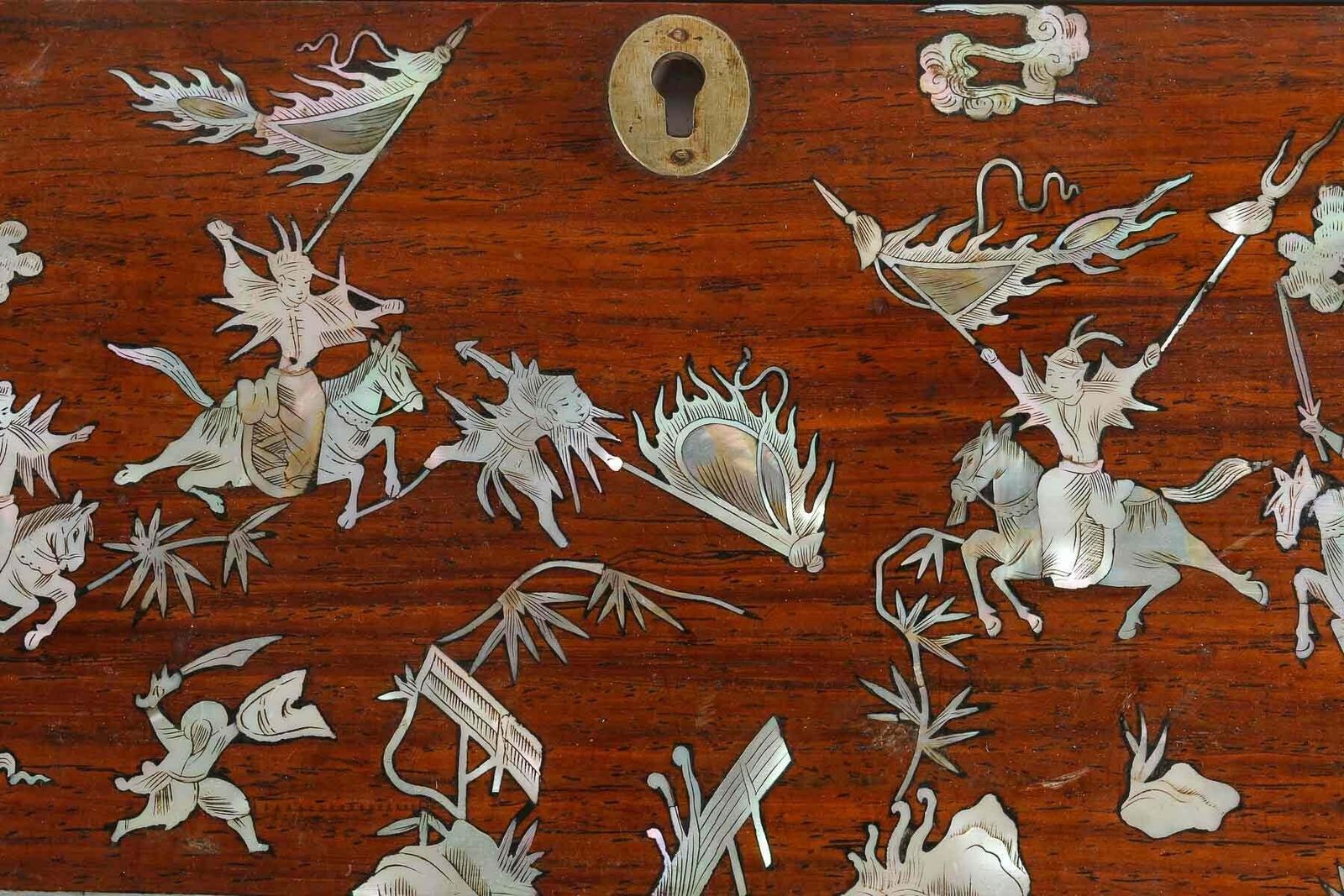 4 Panels Of A Wooden Box With Mother Of Pearl Inlay, Chinese Scenes. photo 1300.0