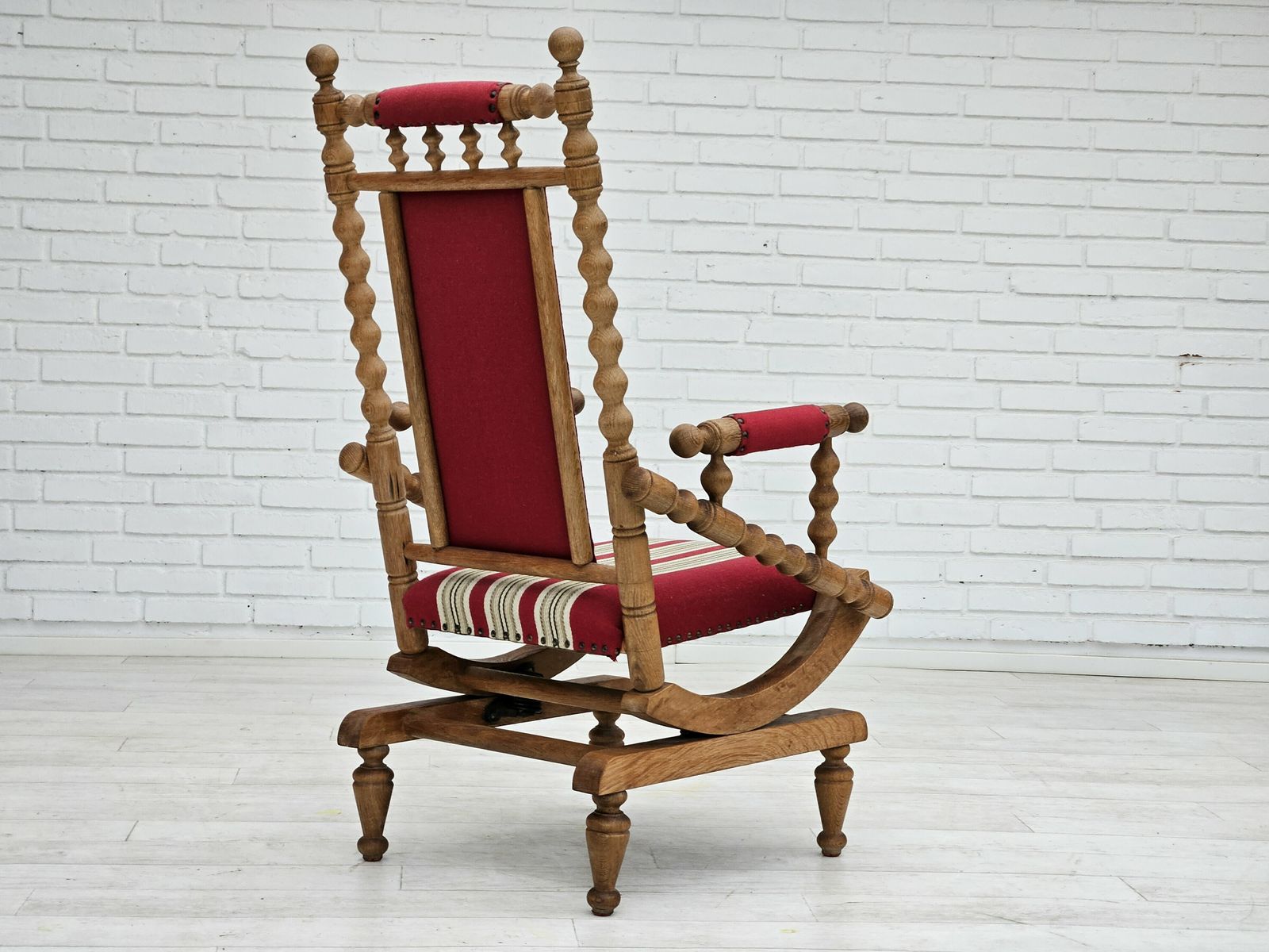 1970s, Danish Highback Rocking Chair, Oak Wood, Furniture Wool, Original Condition. photo 770.0