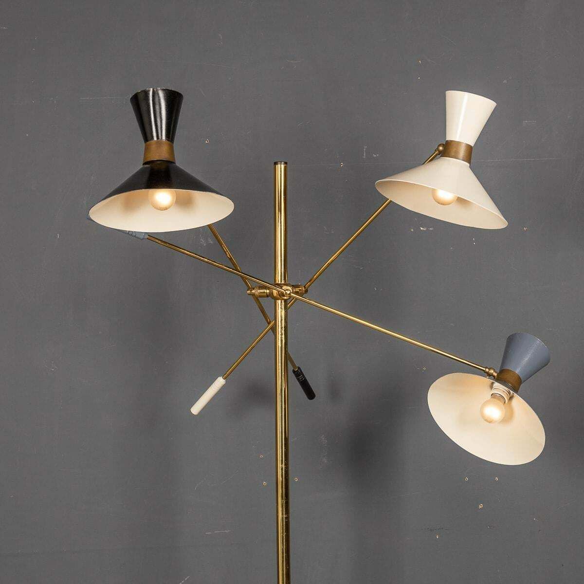 An Italian Articulated Standing Floor Lamp , C.1970 photo 6000.0