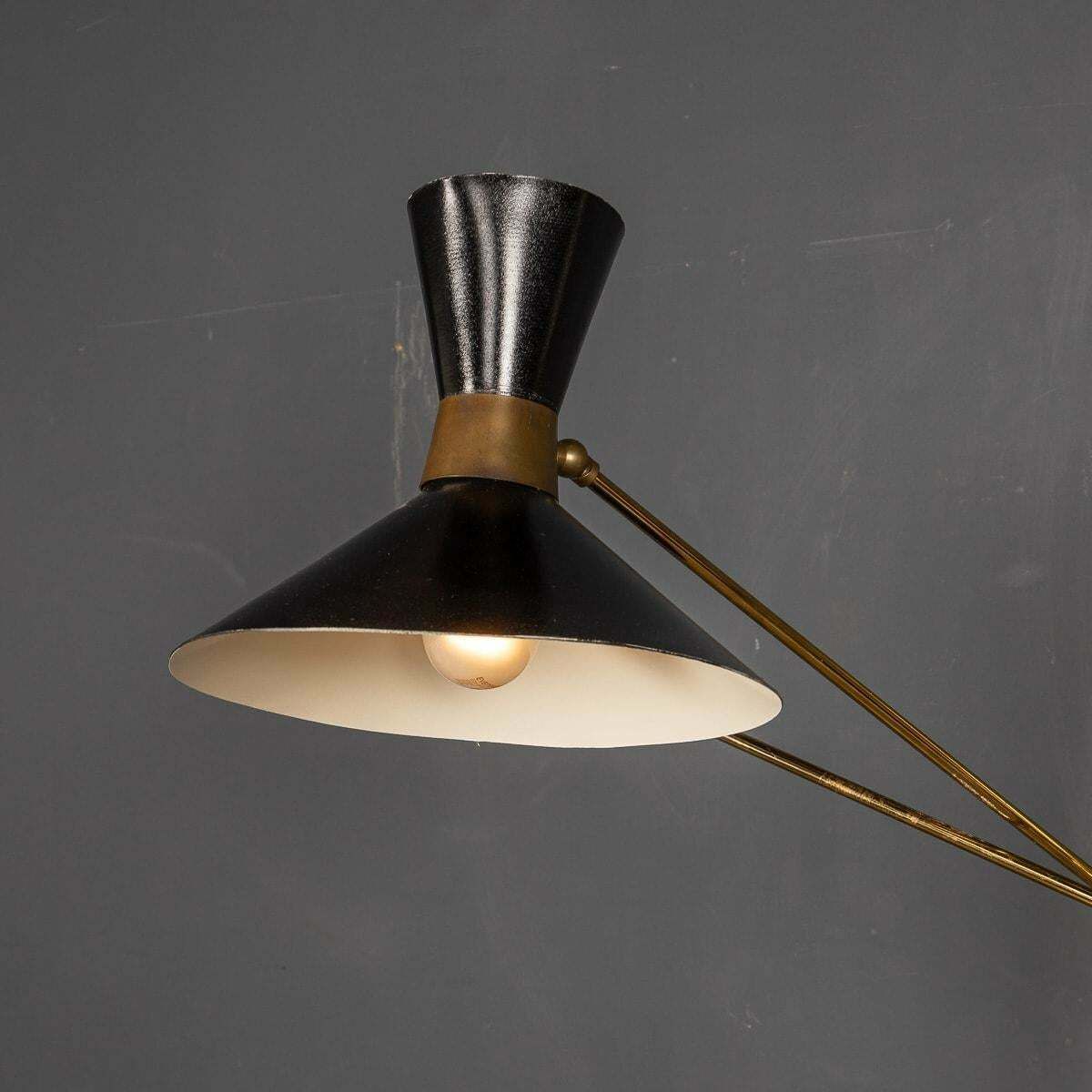 photo vinterior An Italian Articulated Standing Floor Lamp , C.1970