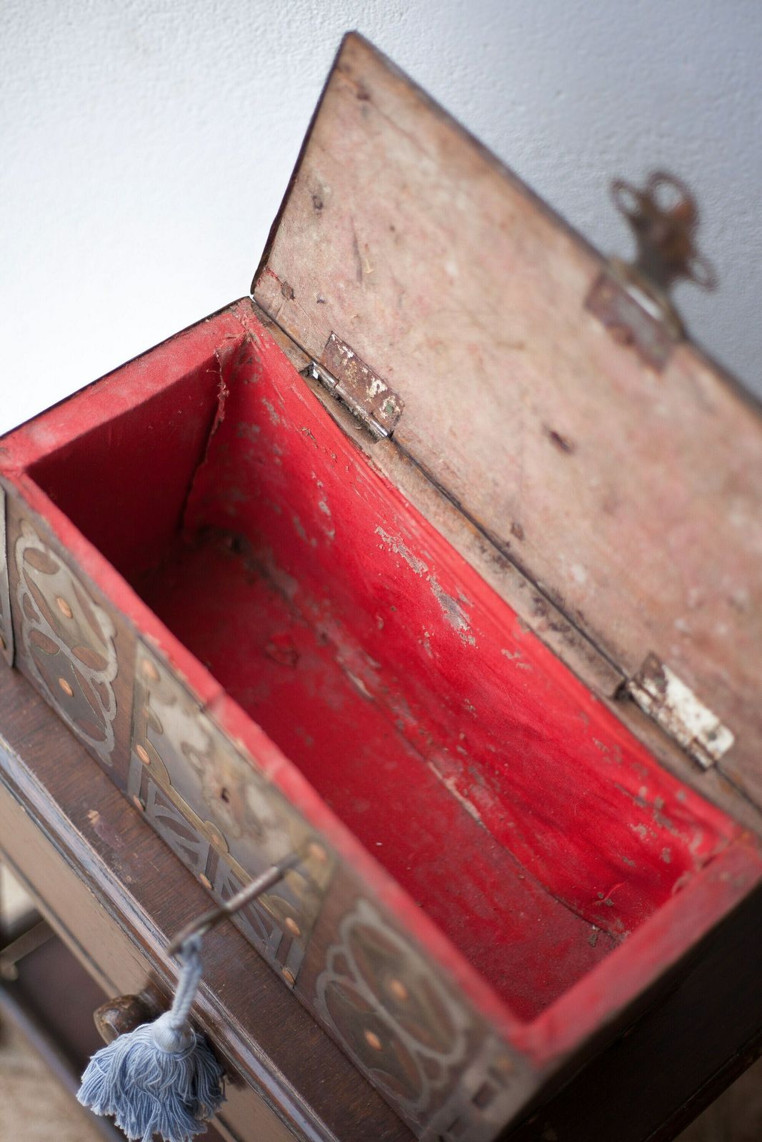 photo for sale Old Mauritanian Box, Mauritania Tuareg Wooden Chest With Worked Metal And Copper Frame, Collection, Rare