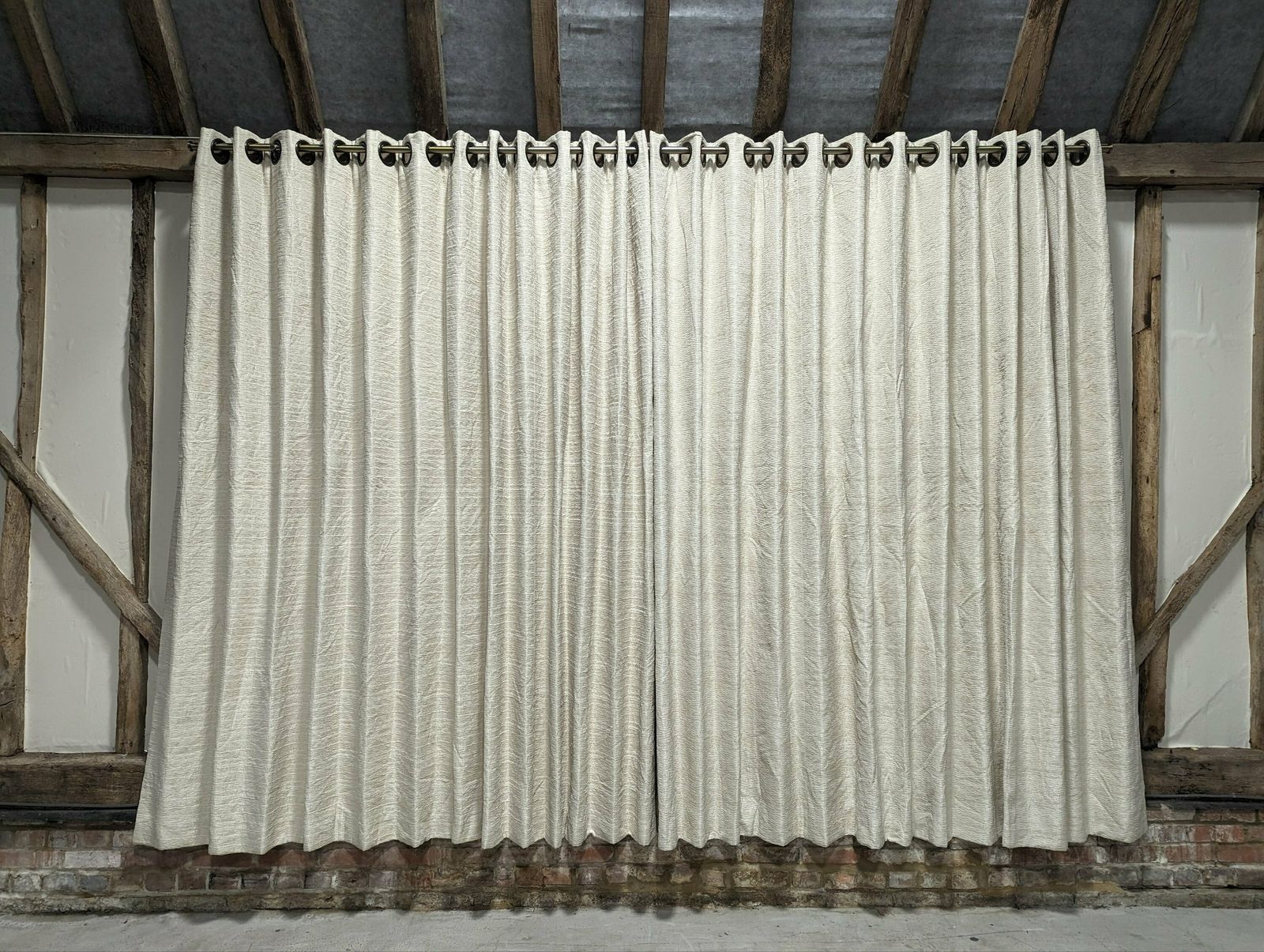 Textiles Luxury Lined Heavy Curtains photo