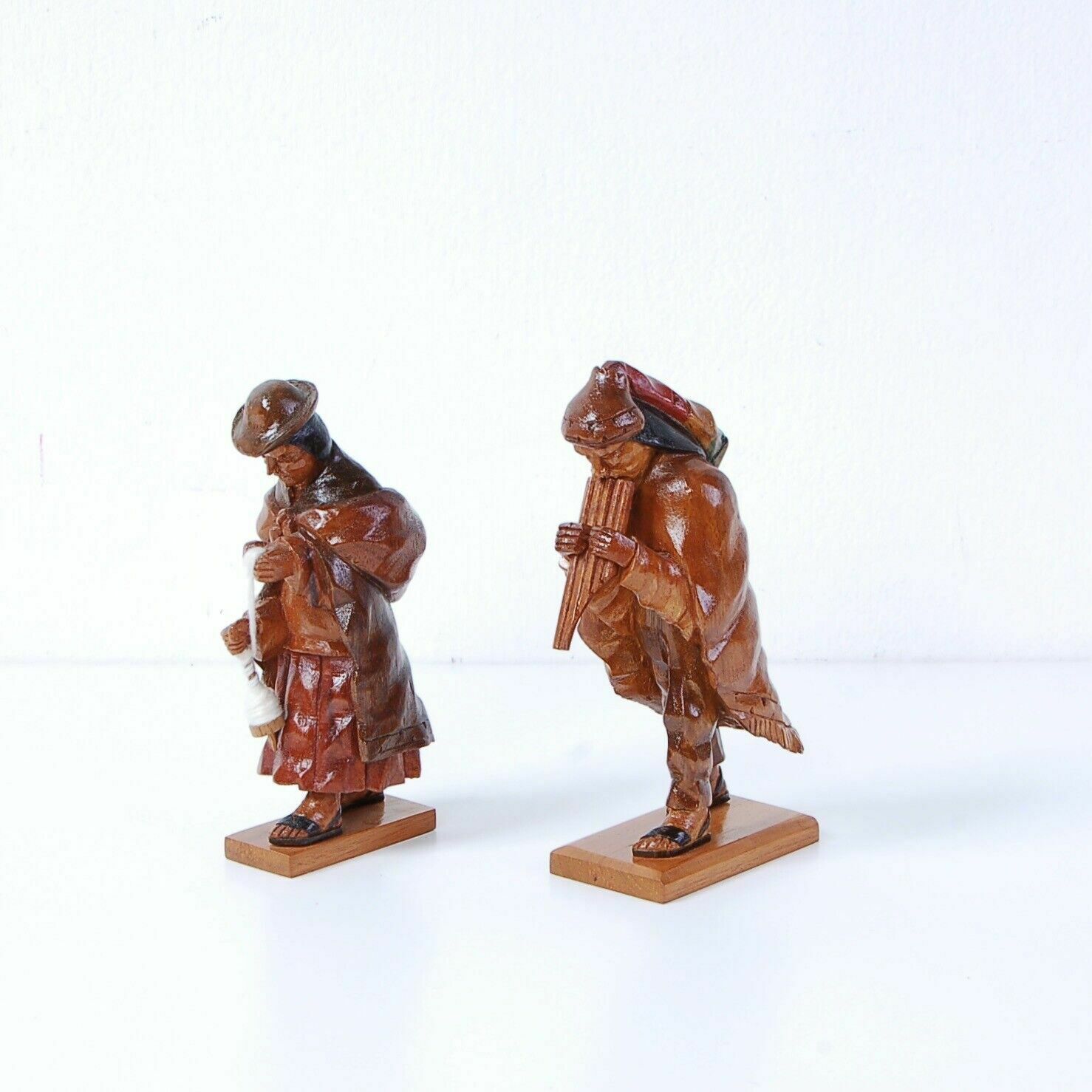 Nativity Wooden Carved Figurines Ethnic Nativity Scene Art Latin America Peru photo vinterior