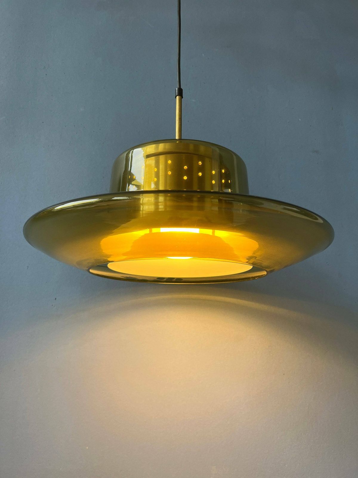 Mid Century Gele Rookglazen Dijkstra Space Age Hanglamp photo Verlichting