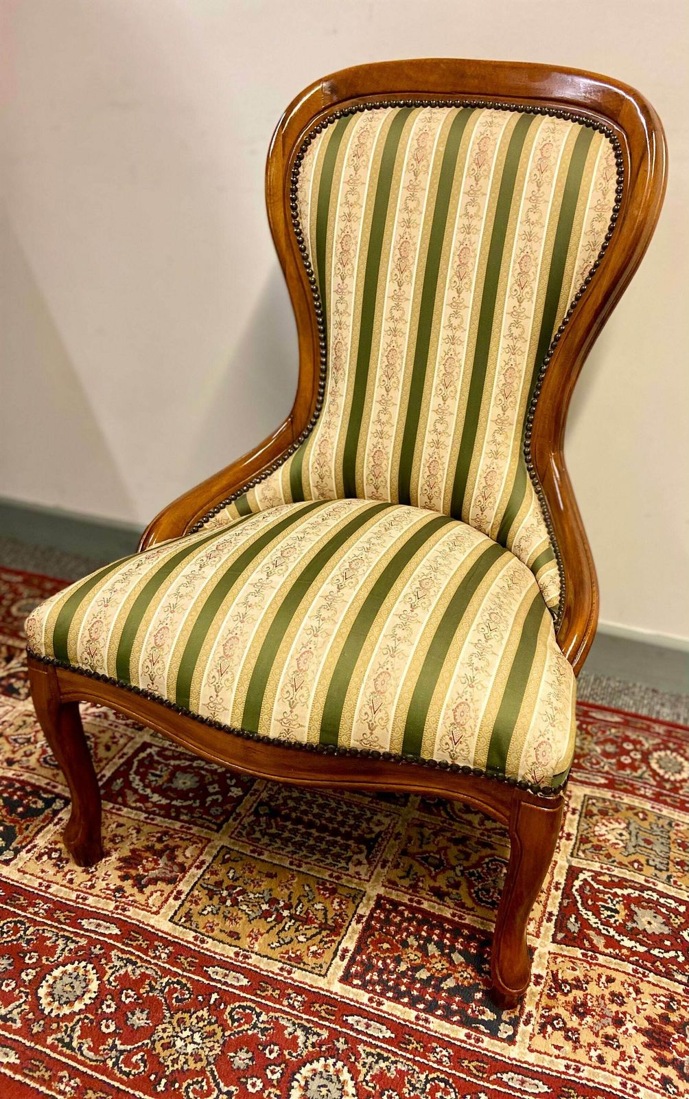 Vintage Regency Style Petite Button Backed Bedroom Vanity Chair / Free Delivery / Made In England C1940 photo Furniture