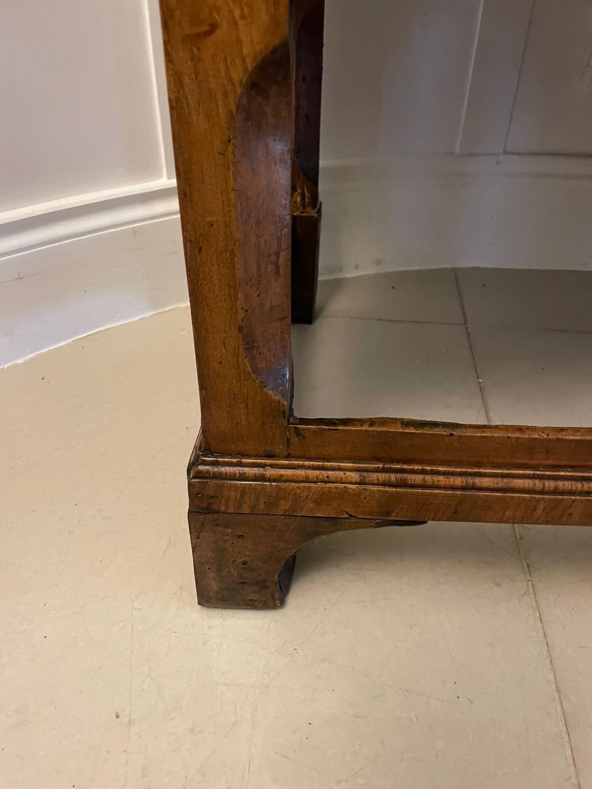 9795.0 Rare American Antique George III Quality Solid Maple Wood Dresser photo