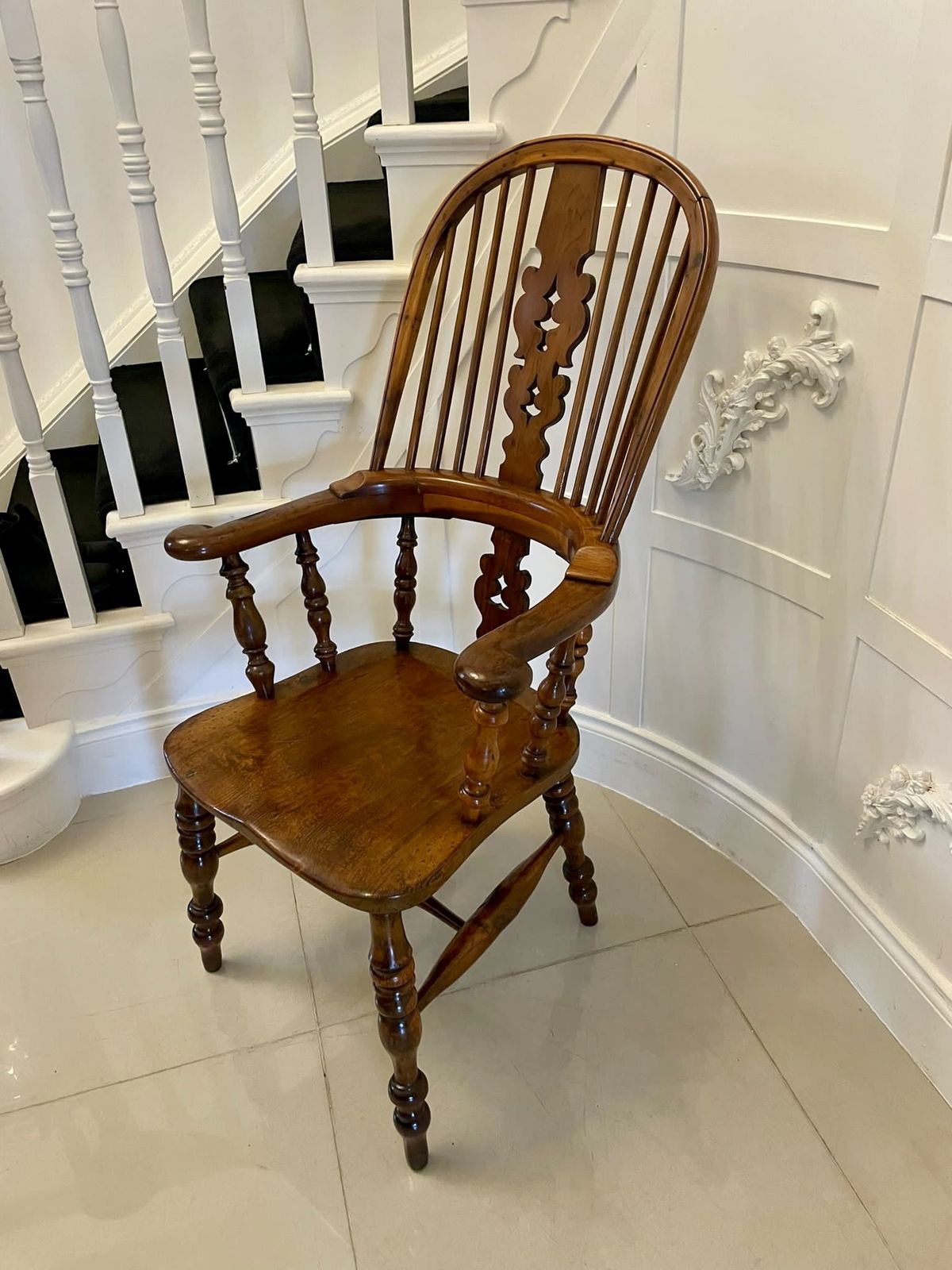 Antique 19th Century Quality Yew Wood Broad Arm Windsor Chair photo 1595.0