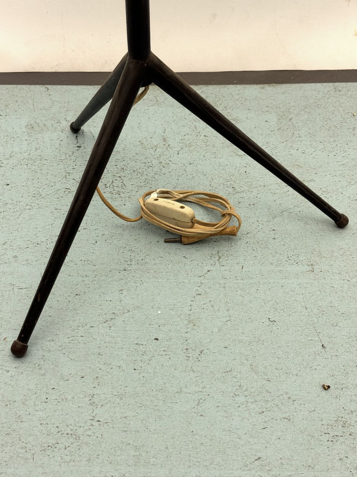 Mid Century Brass And Opaline Glass Six Arms Floor Lamp By Stilnovo. Italy 1950s photo vinterior