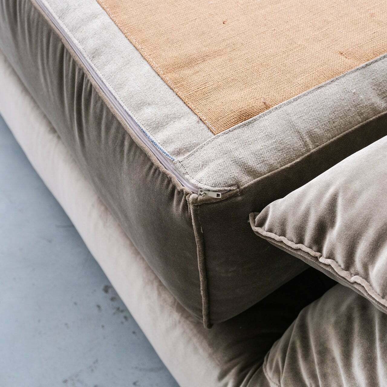 Original Mid Century Italian Mario Bellini 'Le Bambole' Bed Or Day Bed photo Furniture