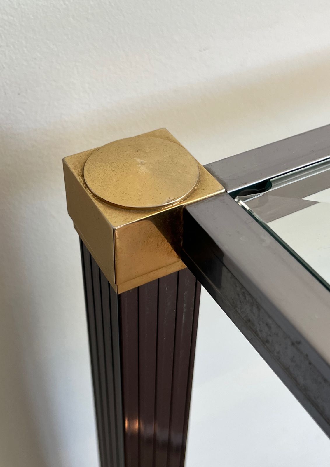 Console In Lacquered Aluminum And Gold Metal By Pierre Vandel photo 2250.0