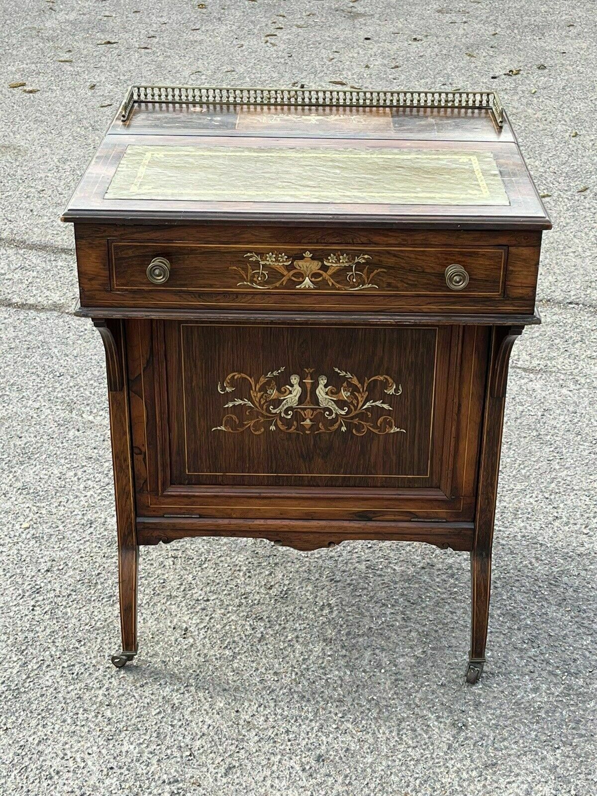 photo vintage English Victorian Rosewood Davenport Desk & Chair, Possibly By James Shoolbred.