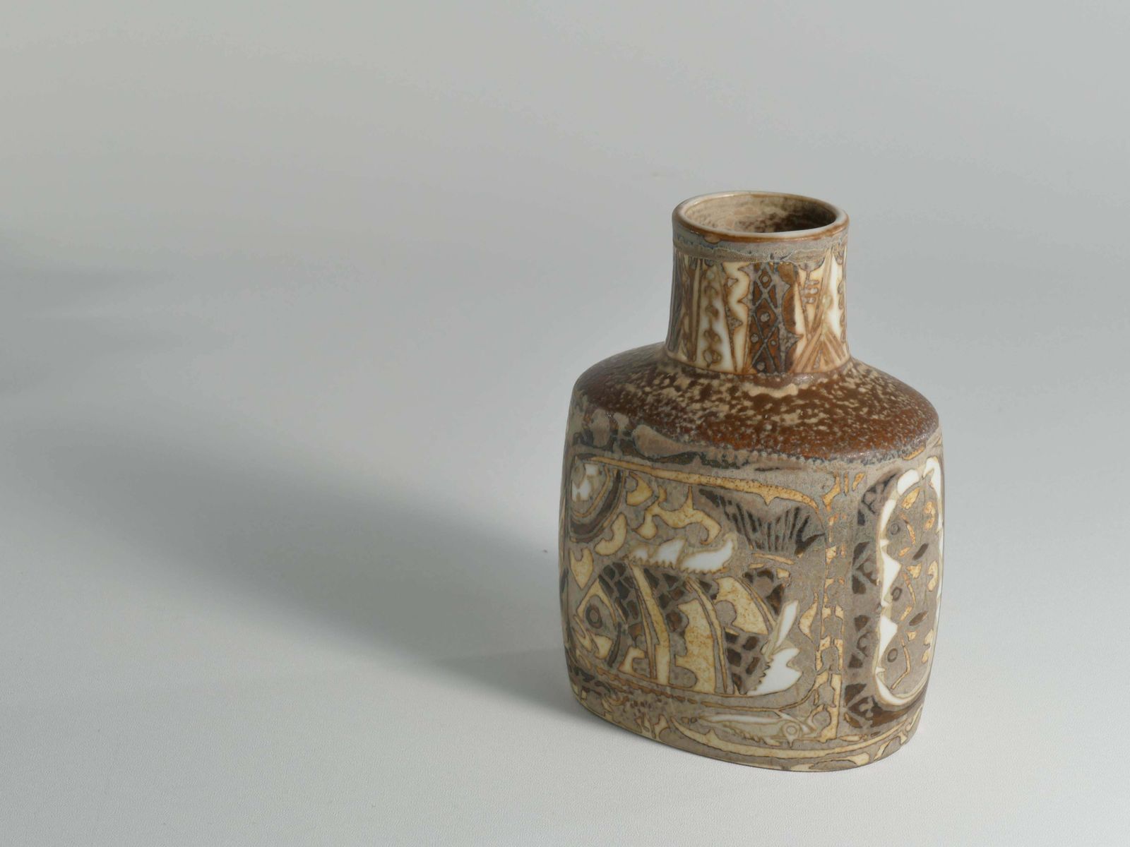 314.0 Scandinavian Modern Plate And Vase, Ceramic, "Baca", Fajance, By Nils Thorsson F photo