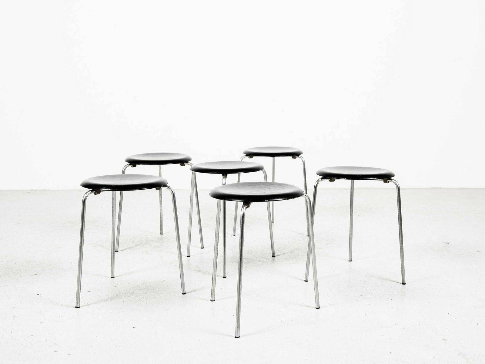 Midcentury Set Of 6 Dot Stools In Black By Arne Jacobsen For Fritz Hansen, 1964 photo for sale