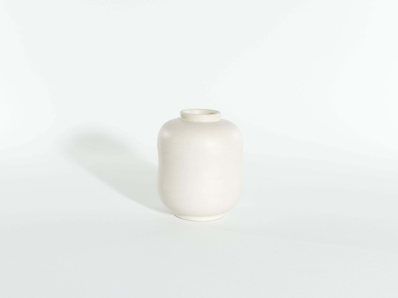 1940’s Scandinavian Modern Carrara Vase By Wilhelm Kåge For Gustavsberg photo furniture