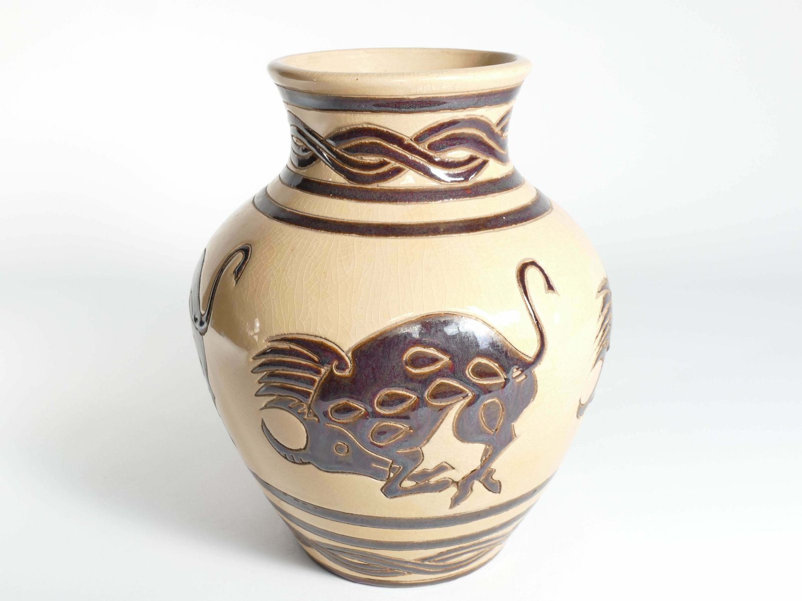 Home Decor Vintage Ceramic Vase With Brown Bulls And Bands photo
