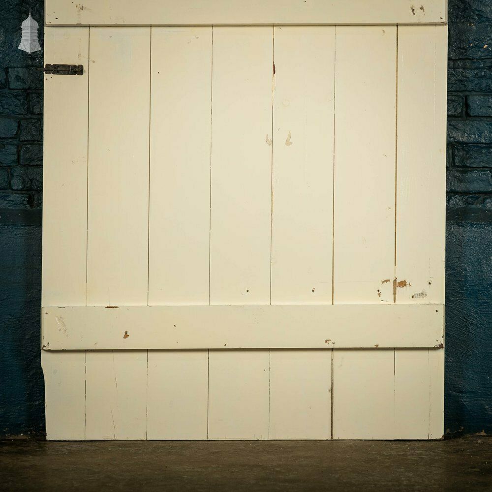 210.0 Ledged And Braced Door, Pine Finish photo