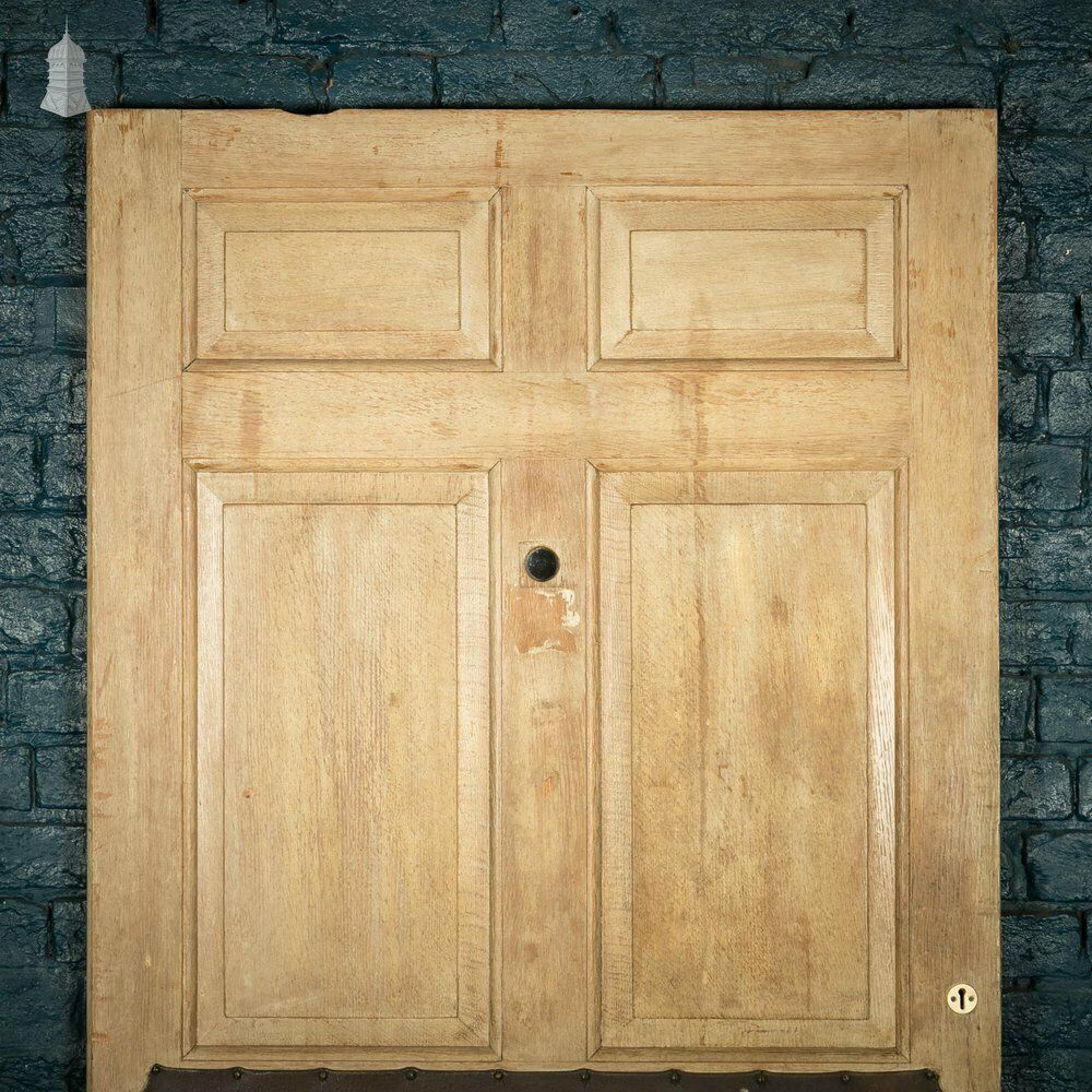 photo furniture Oak Panelled Door, 8 Raised Panels With Leather Detail