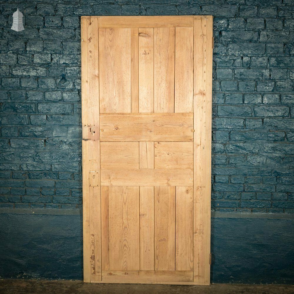 Pine Panelled Door, 6 Raised Moulded Panels photo vintage