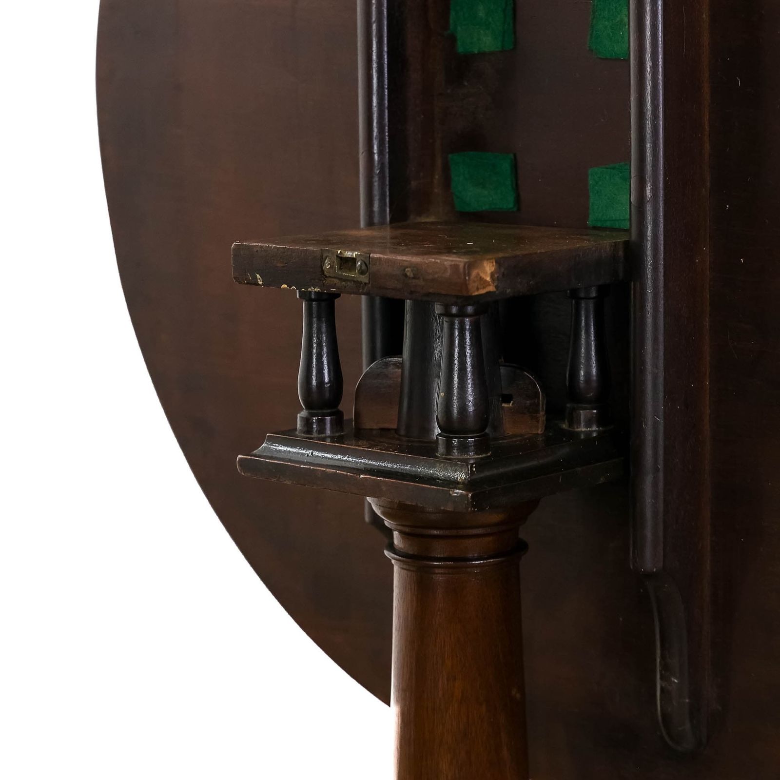Georgian Antique Mahogany Tilt Top Table photo vintage