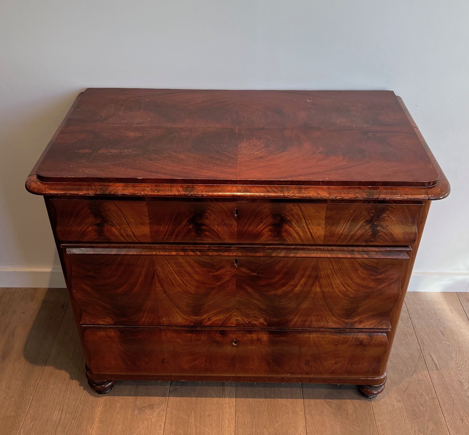 2250.0 Louis Philippe Chest Of Drawers In Flamed Mahogany photo