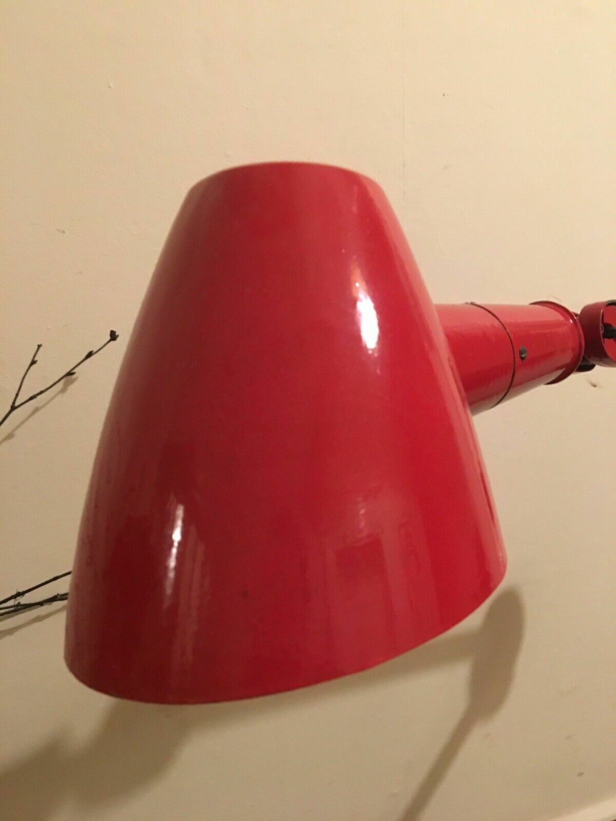 Large Red Enamel Machinist Work Lamp Industrial Desk Lamps Early/Mid C20 photo Lighting