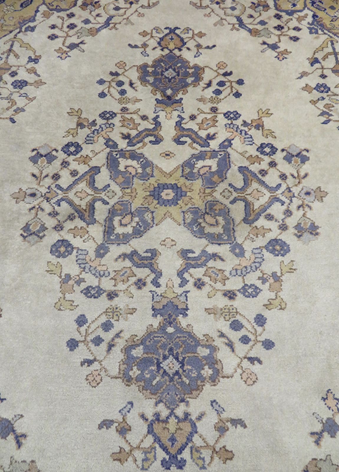 Antique Ivory Ground Ushak Oushak Carpet With Medallion. 312cm X 276cm. photo 10000.0