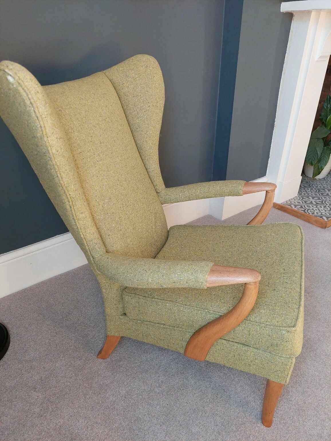 photo vinterior Rare Parker Knoll 757 Armchair Re Upholstered With Green Tweed Wool Mid Century