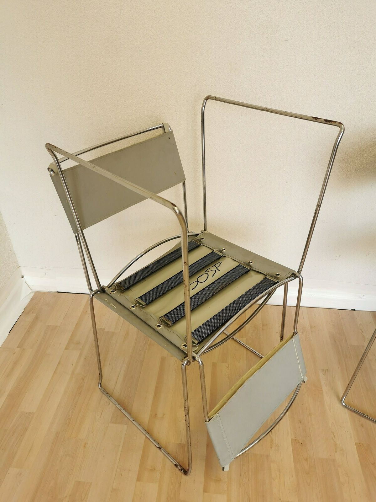 Set Of 4 Vintage Dine Chairs / Chrome And Light Gray Leather Dining Chairs / Italy, 1980s / Dining Room / Mid Century Modern Italian Office photo vintage