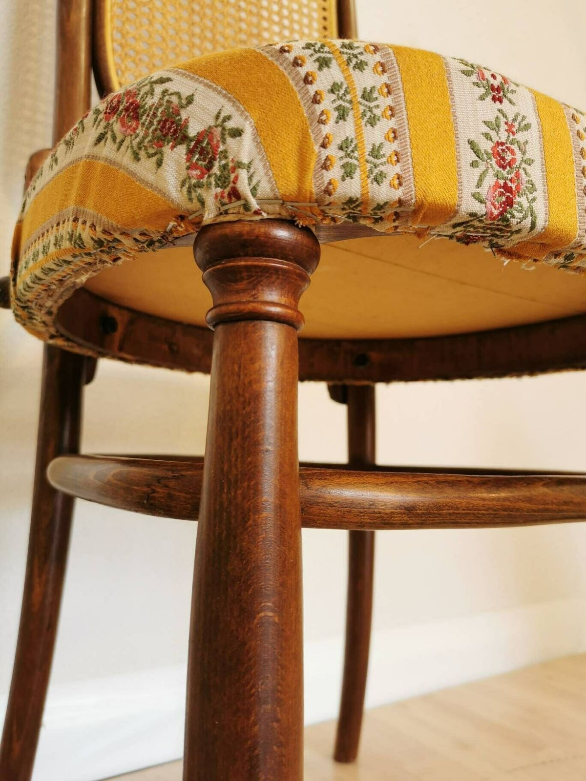 Vintage Thonet Chair With Retro Fabric / Cane Backrest / Bentwood Technique / Yugoslavia 1970s / Wooden High Backrest Dine Chair / Wicker photo 252.0