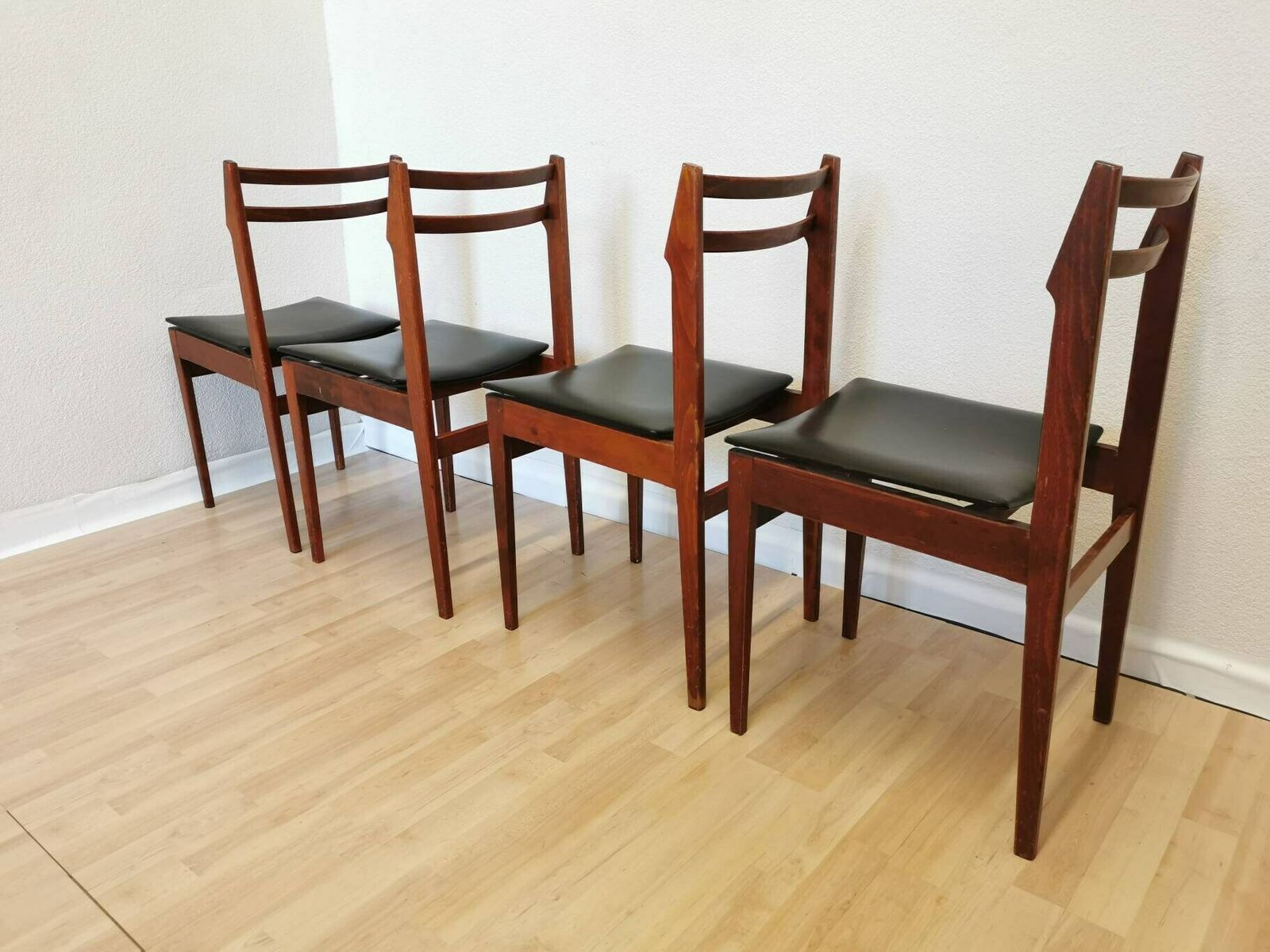 Set Of 4 Vintage Wooden Dining Chairs / Designed By Branko Ursic For Stol Kamnik / 1970s, Yugoslavia / Model 2087 Minimalistic Scandinavian photo for sale