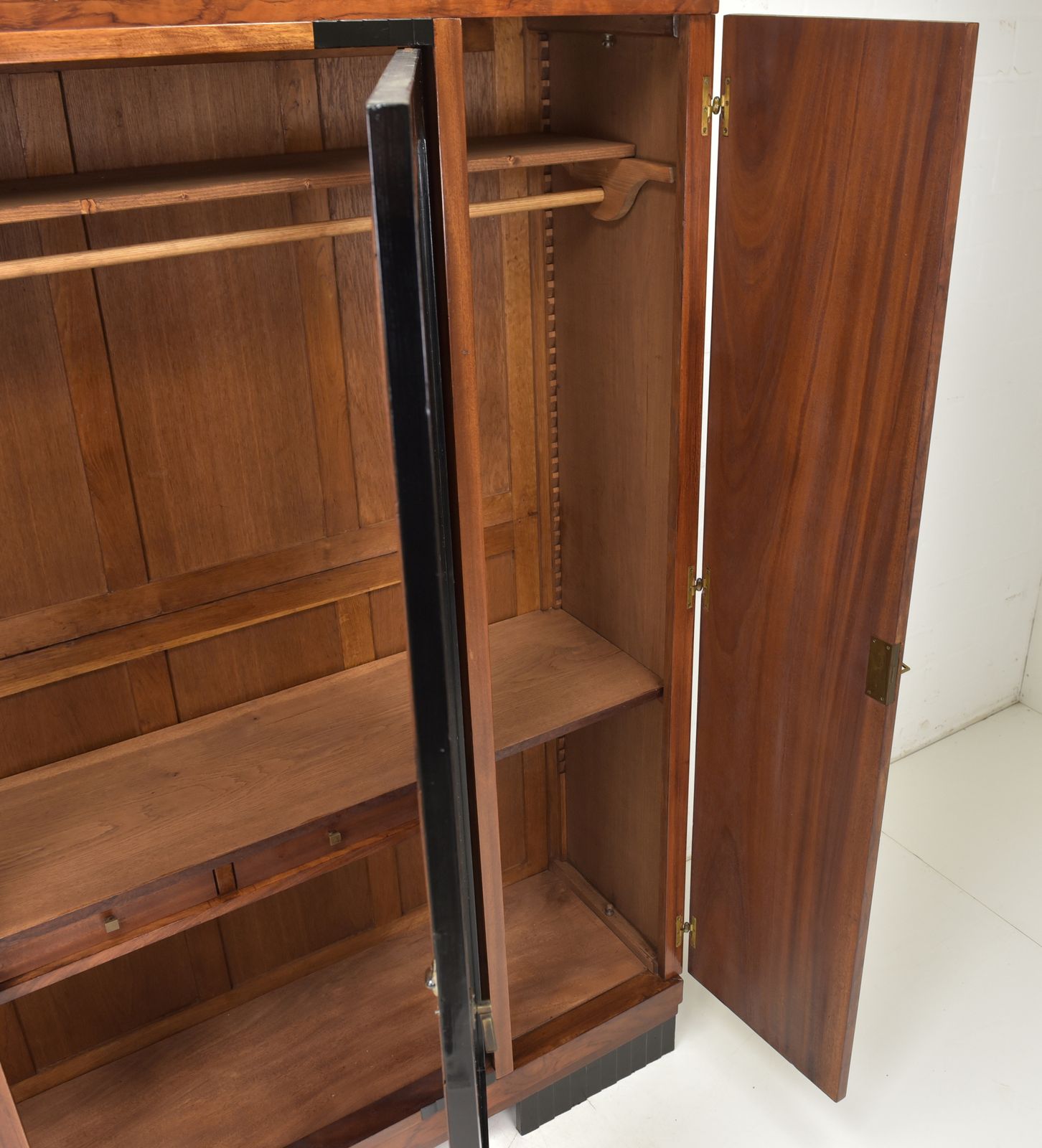 Antique! Wardrobe Restored Art Deco Around 1930 Mahogany Hall Cupboard photo vinterior