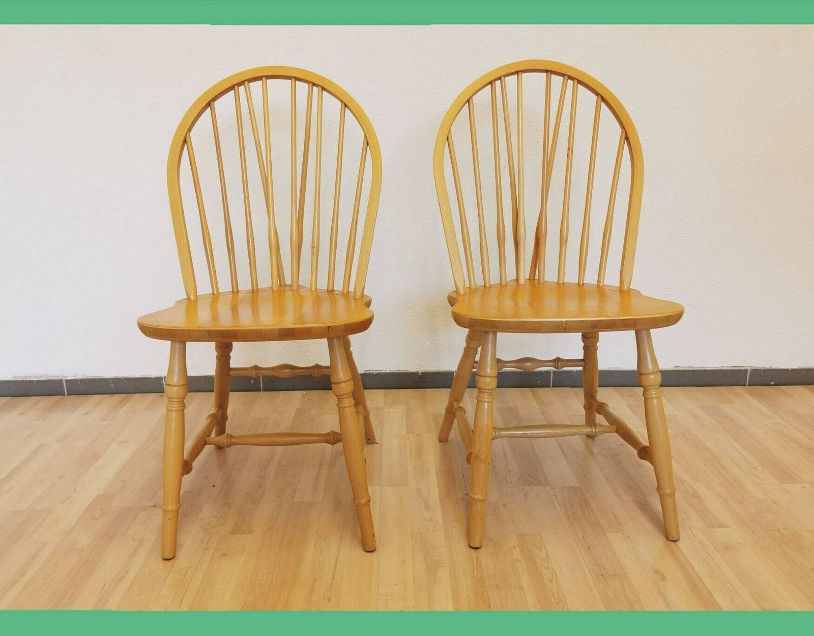 Set Of 2 Vintage Windsor Style Dining Chair