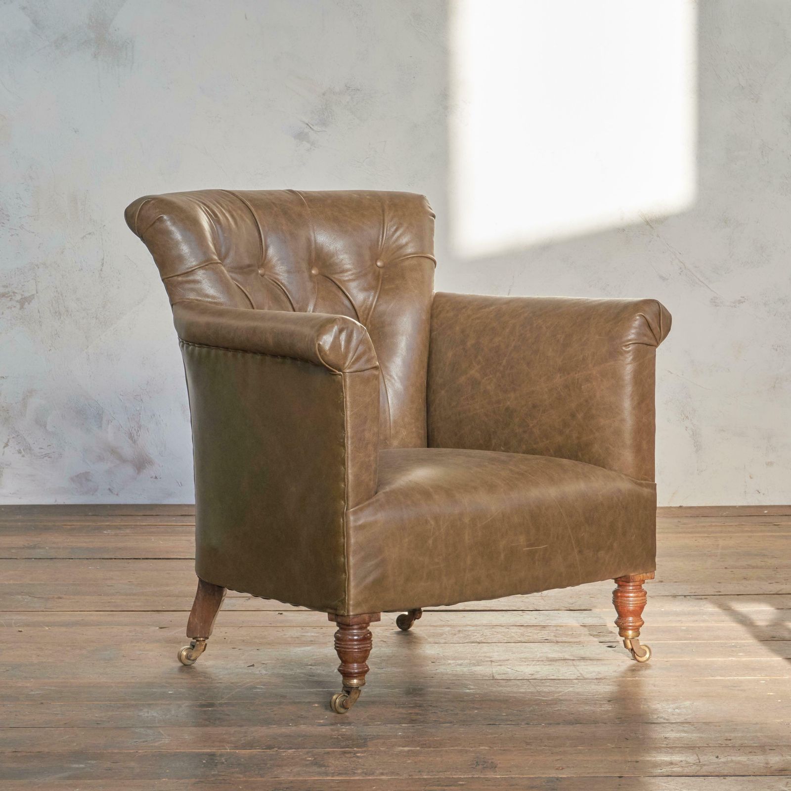Howard And Sons Woodstock Armchair   Green Leather photo buy