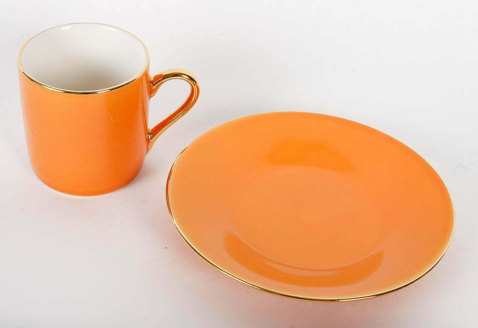 Set Of Six Fine Porcelain Cups And Saucers. photo Home Decor