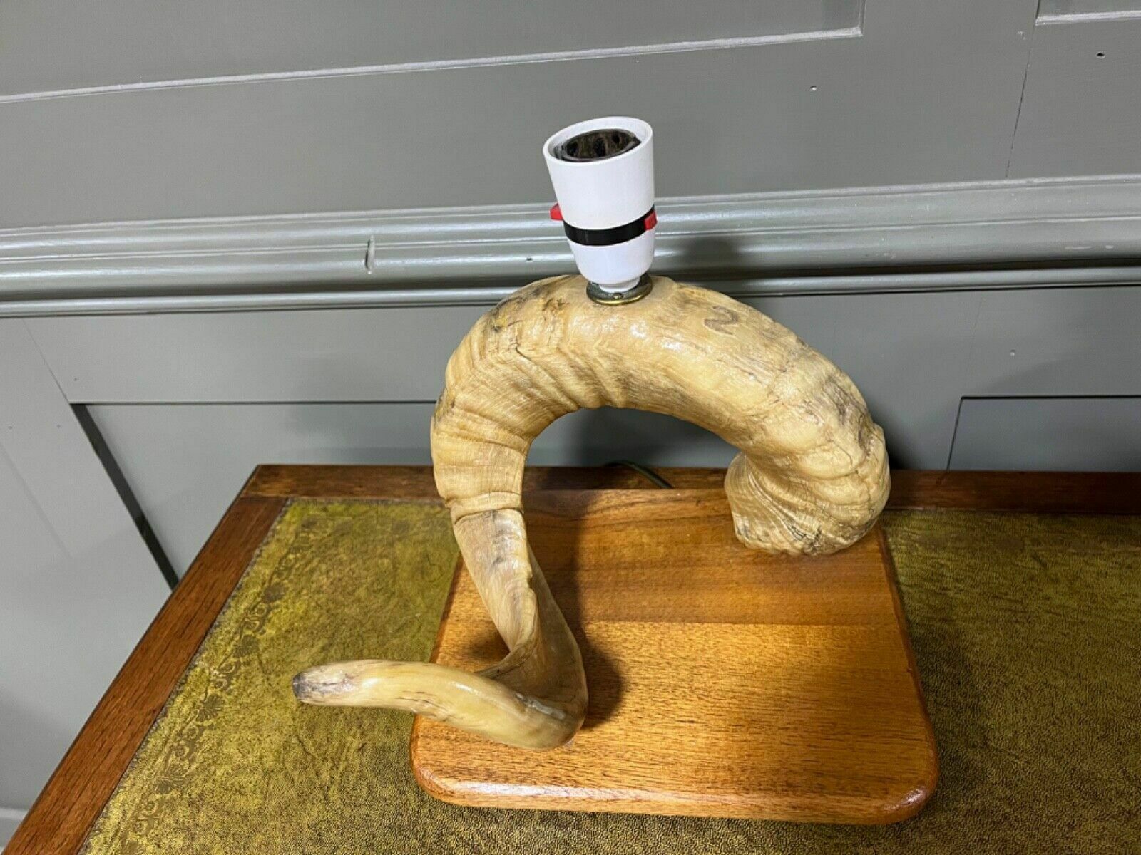 Pair Of Ram’s Horn Lamps Vintage Table Lights Original Ram’s Horn 1950’s photo Lighting