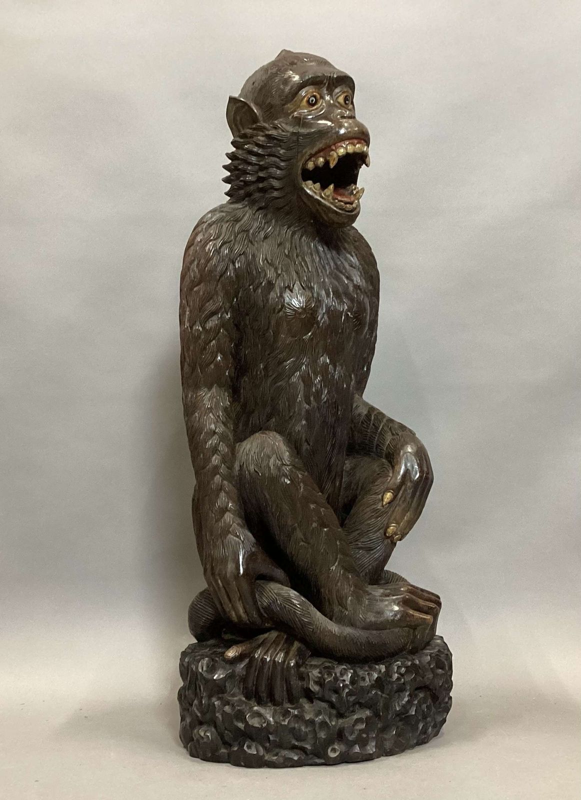 4180.0 Magnificent C19th Large Carved Hardwood Figure Of A Monkey photo