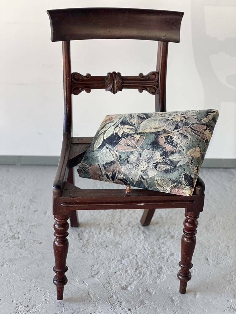 photo vintage Mahogany Dining Room Set, Work In English 19th Century