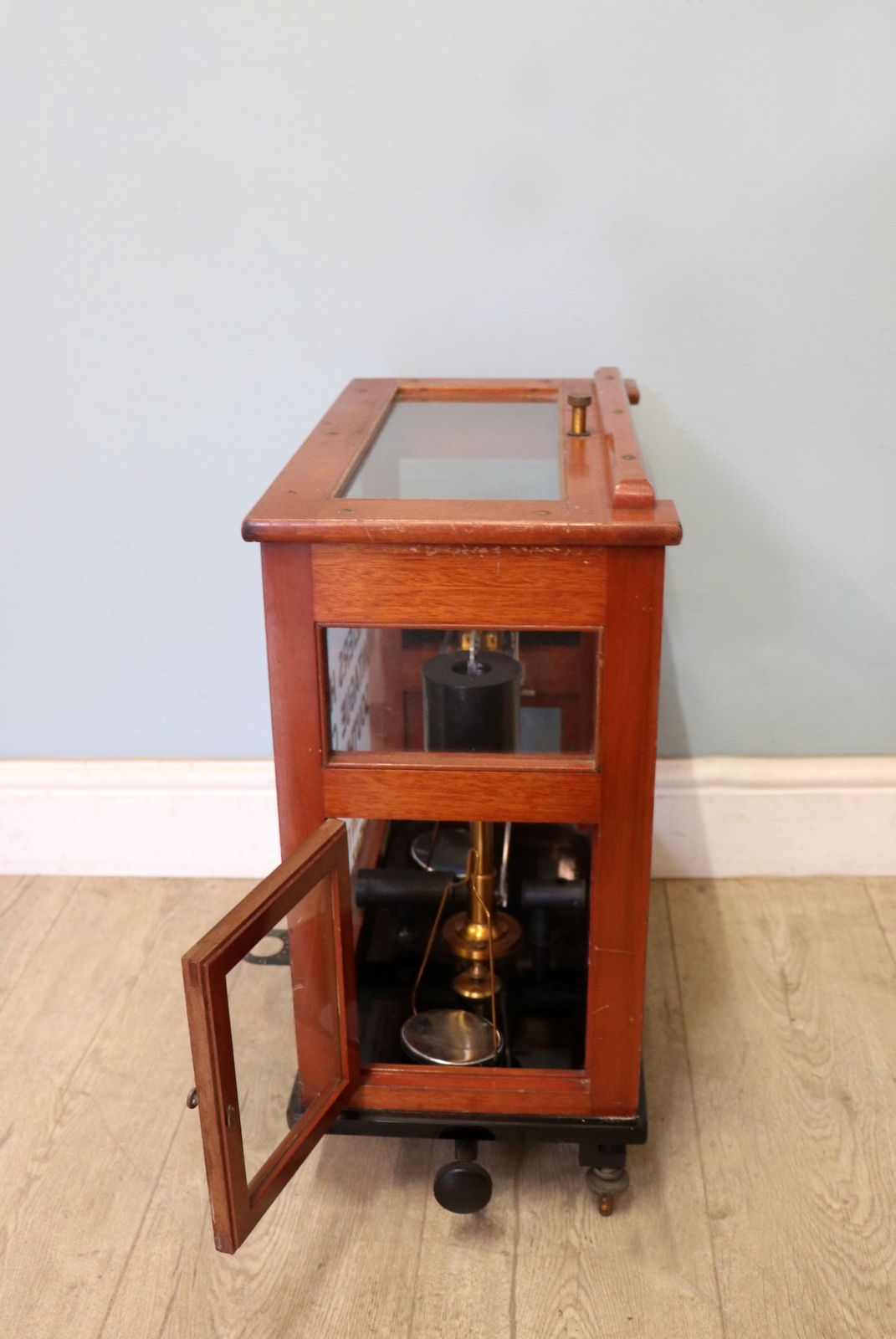 595.0 A Set Of Chemist’s Precision Beam Scales, Later Sign Written For The Worshipful Company Of Scientific Instrument Makers. photo