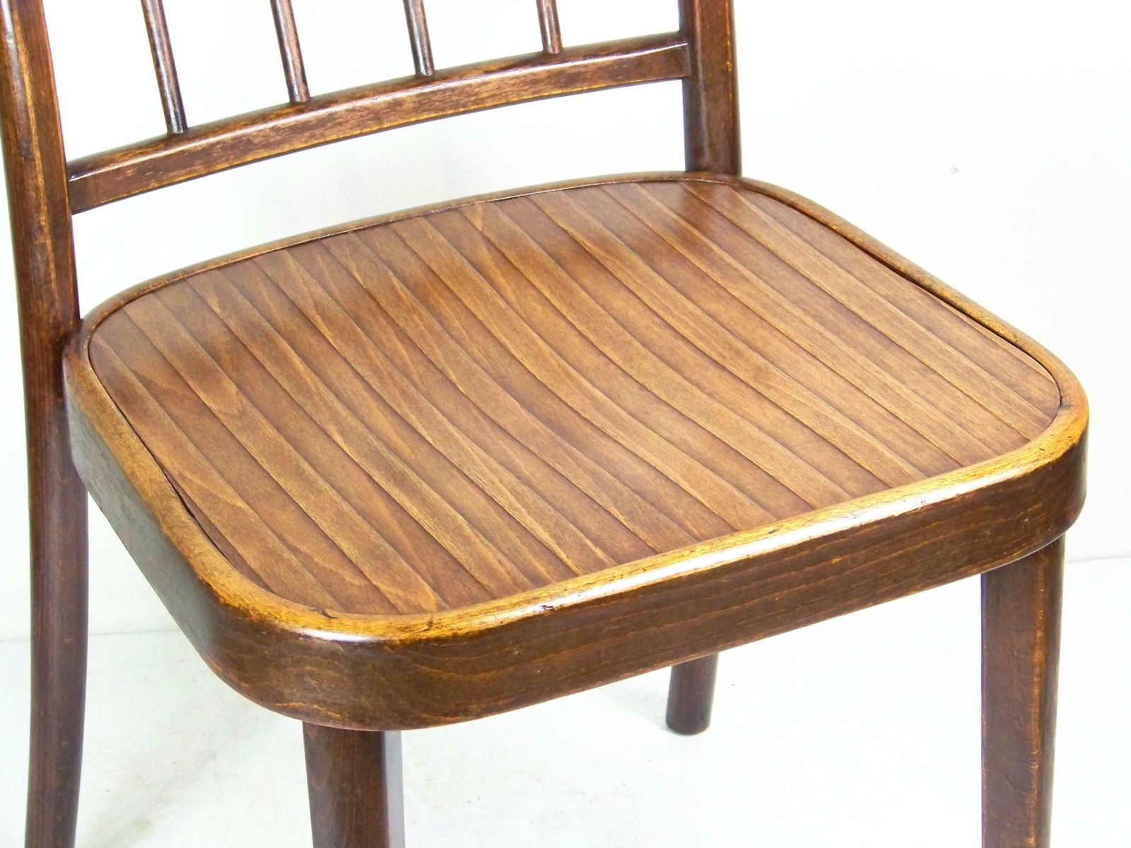 Chair Thonet 811, Josef Hoffmann photo Furniture