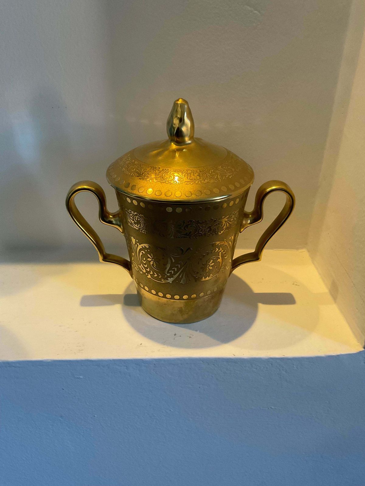 Limoges Porcelain   Container With 2 Handles, Lid And Plate , Gold Glaze