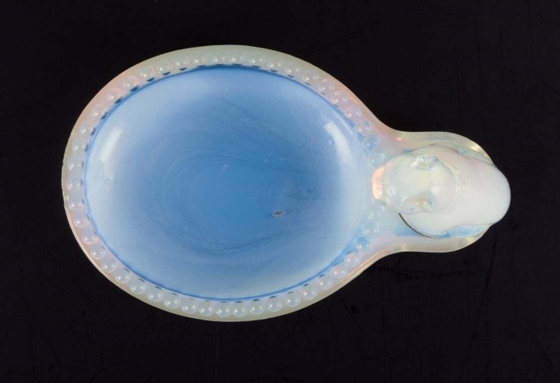 Sabino, France. Business Card Holder With A French Bulldog In Art Glass. photo vinterior