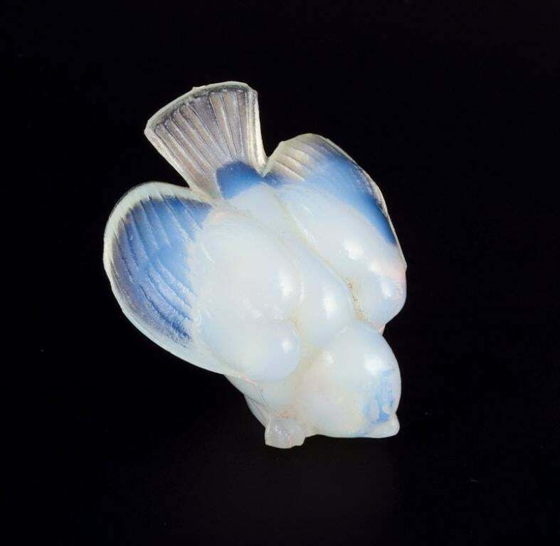 Sabino, France. Two Bird Chicks In Art Glass, Art Deco Opaline Glass. photo Home Decor