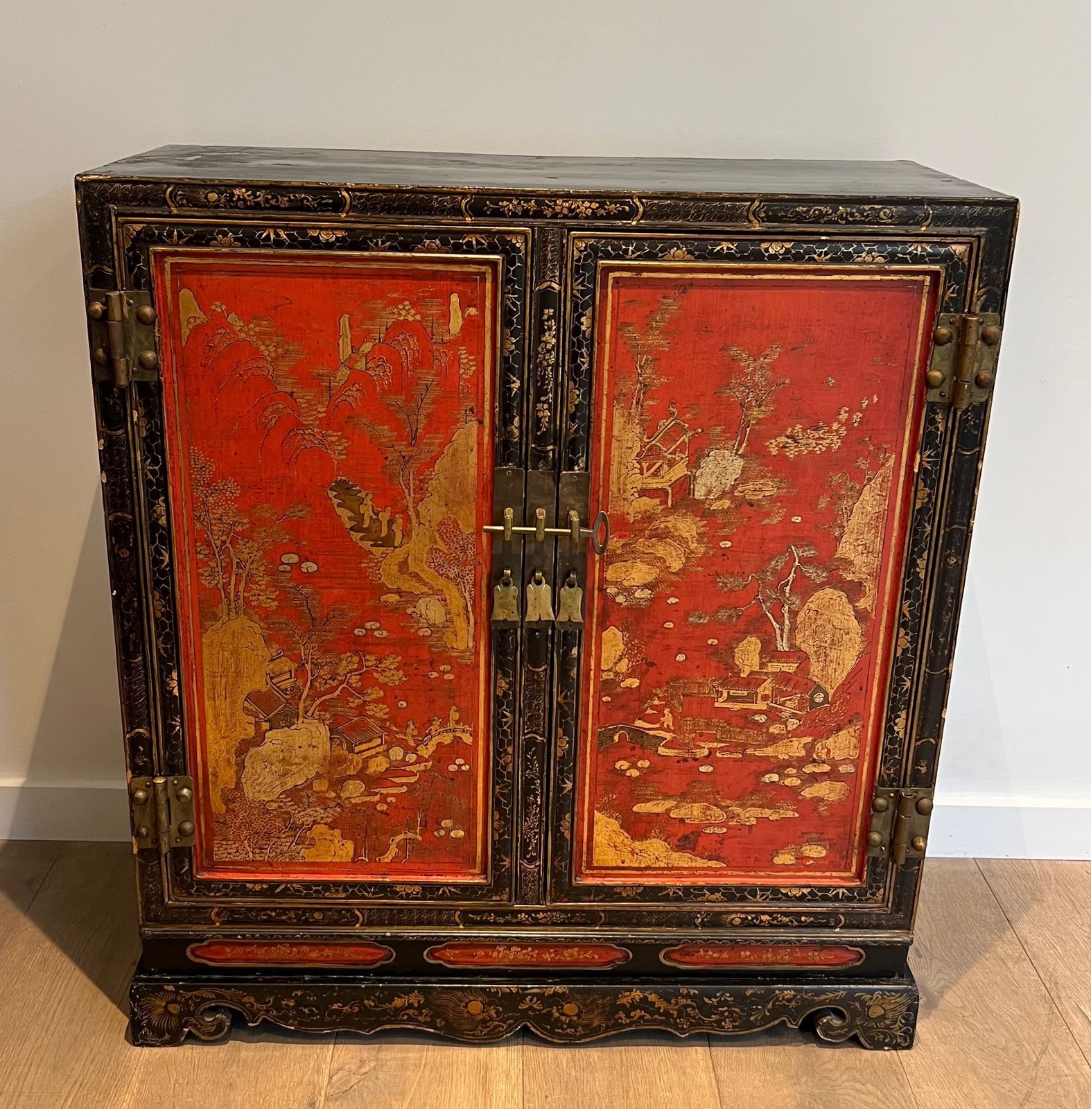Lacquered Wood Cabinet With Chinese Decors